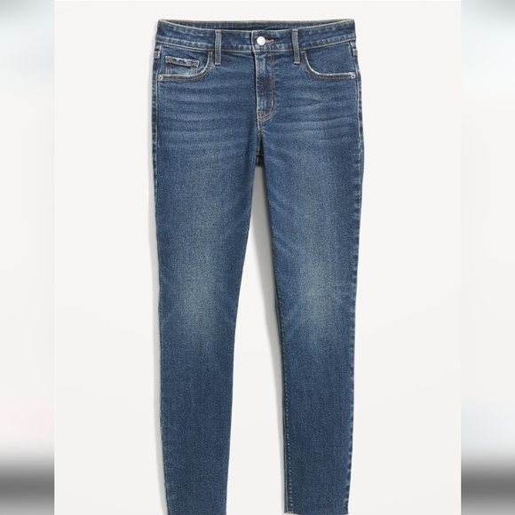 20 - Old Navy | Mid-Rise Rockstar Super-Skinny Cut-Off Ankle Jeans - Picture 4 of 5
